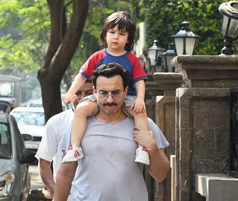 saif ali khan busy with his son viral